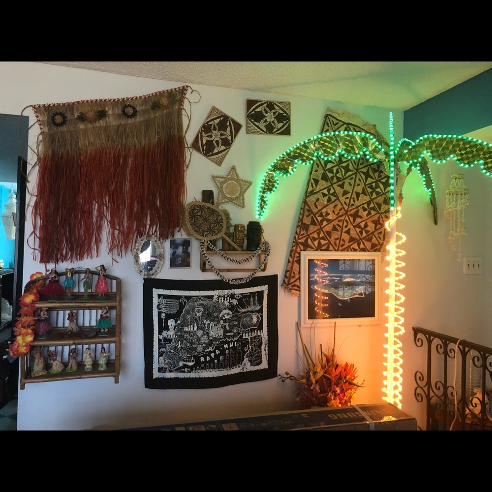 HELLO!! WELCOME TO THE KUEENZ KLOZET EVERYONE!ππΊ - Picture 14 of 16